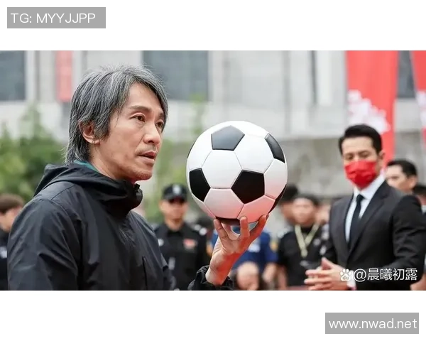 脚下生风的巨星盘点那些脚最重的足球传奇人物